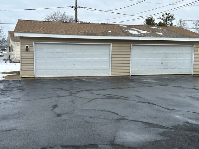 350 1st Court 1, Crystal Lake, IL 60014