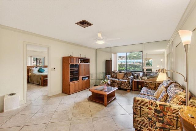 14584 Bonaire Boulevard, Delray Beach, FL 33446