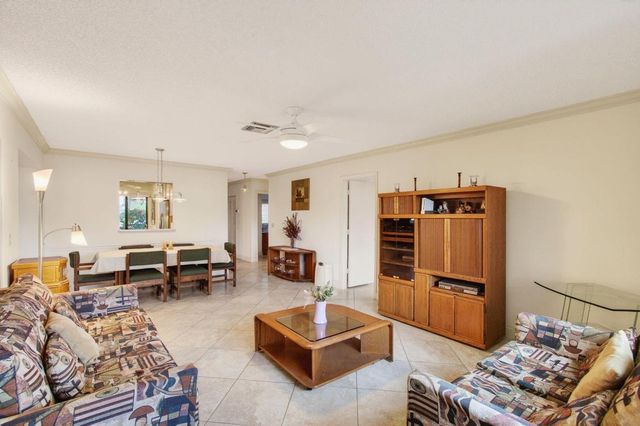 14584 Bonaire Boulevard, Delray Beach, FL 33446