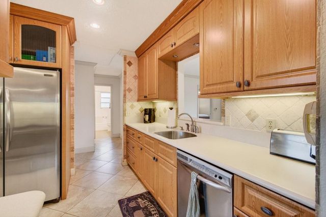 14584 Bonaire Boulevard, Delray Beach, FL 33446