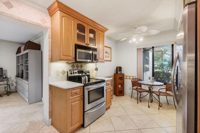 14584 Bonaire Boulevard, Delray Beach, FL 33446