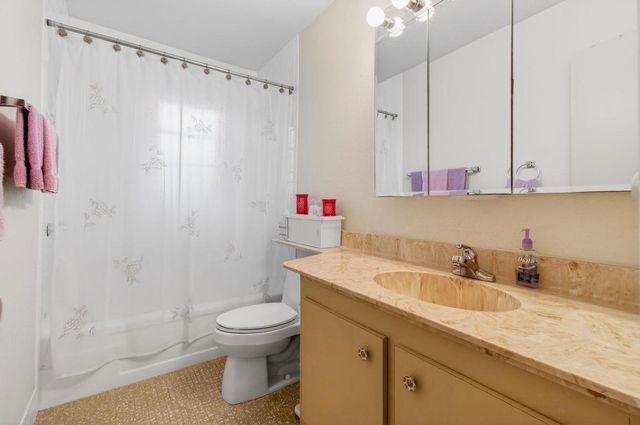 14584 Bonaire Boulevard, Delray Beach, FL 33446