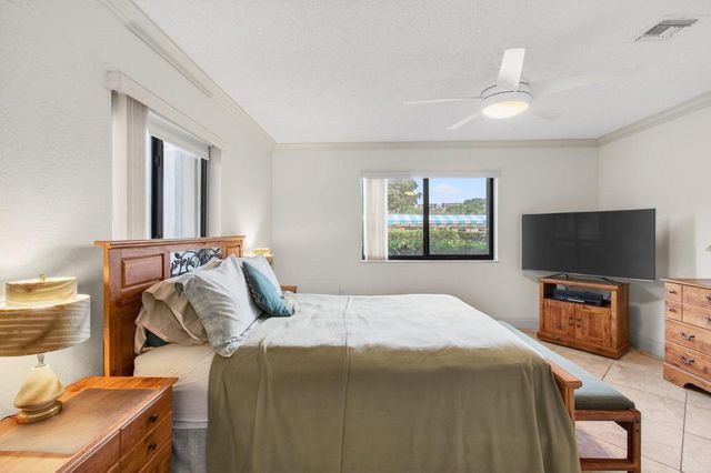 14584 Bonaire Boulevard, Delray Beach, FL 33446