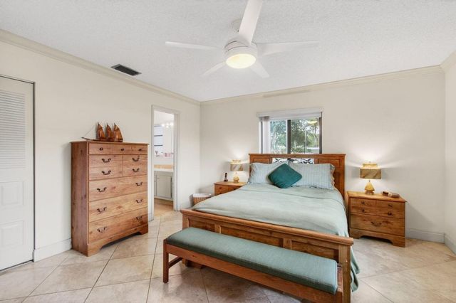 14584 Bonaire Boulevard, Delray Beach, FL 33446