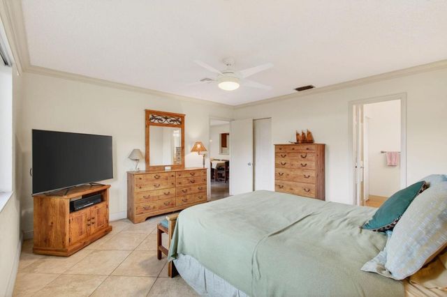 14584 Bonaire Boulevard, Delray Beach, FL 33446