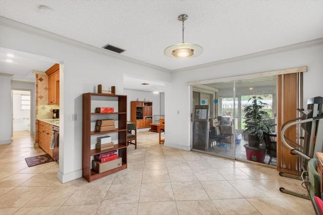 14584 Bonaire Boulevard, Delray Beach, FL 33446