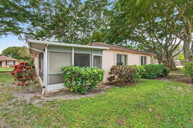 14584 Bonaire Boulevard, Delray Beach, FL 33446