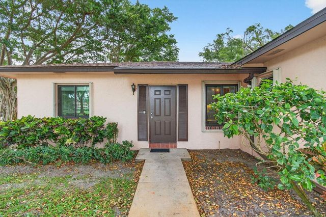 14584 Bonaire Boulevard, Delray Beach, FL 33446