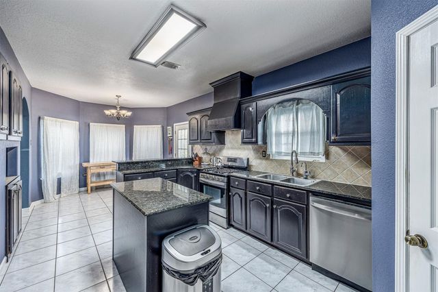 6534 Fm 3180 Road, Baytown, TX 77523