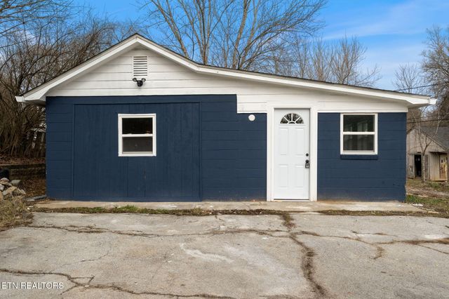 6617 Washington Pike, Knoxville, TN 37918