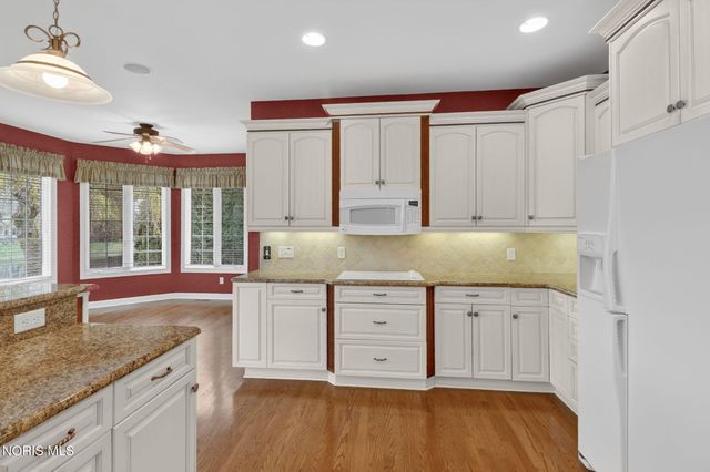 3519 Deer Creek Drive, Maumee, OH 43537