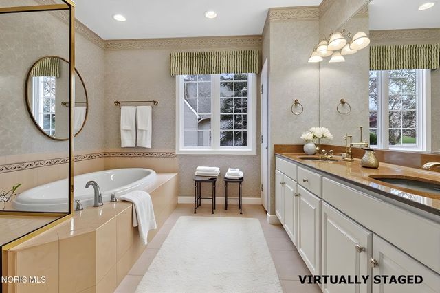 3519 Deer Creek Drive, Maumee, OH 43537