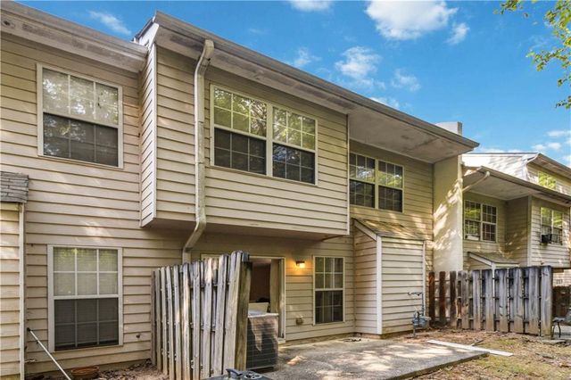 6031 Grovegate Lane, Tucker, GA 30084