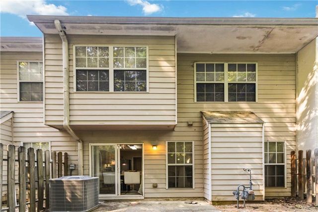 6031 Grovegate Lane, Tucker, GA 30084