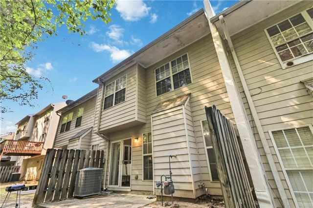 6031 Grovegate Lane, Tucker, GA 30084