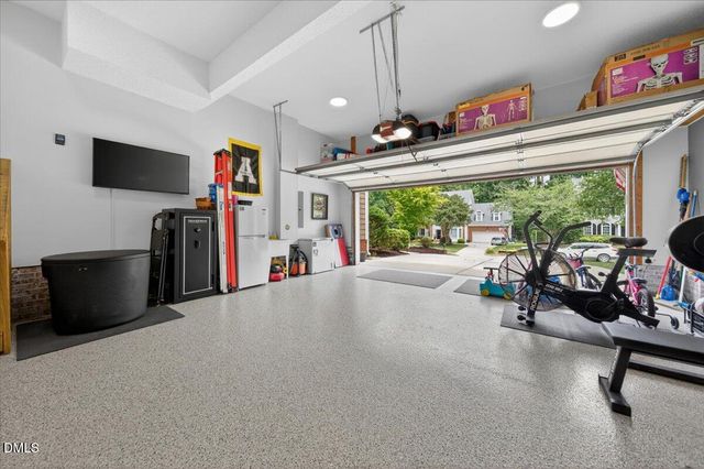 305 Briardale Avenue, Cary, NC 27519