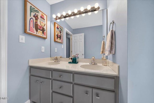 305 Briardale Avenue, Cary, NC 27519