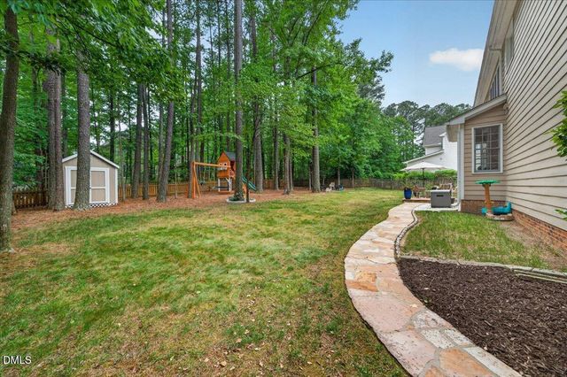 305 Briardale Avenue, Cary, NC 27519