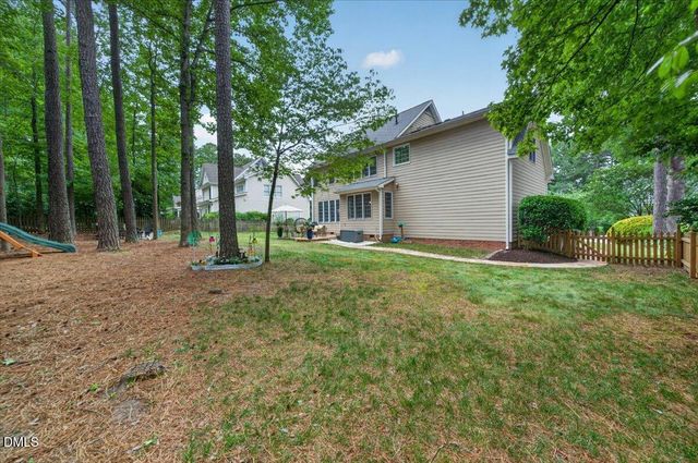 305 Briardale Avenue, Cary, NC 27519