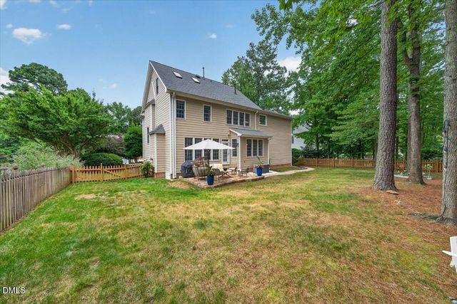 305 Briardale Avenue, Cary, NC 27519
