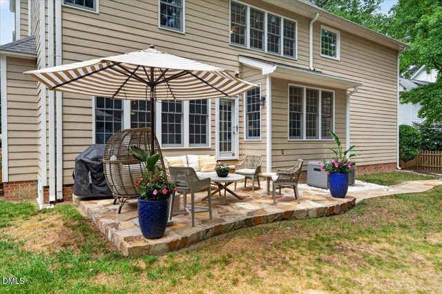 305 Briardale Avenue, Cary, NC 27519