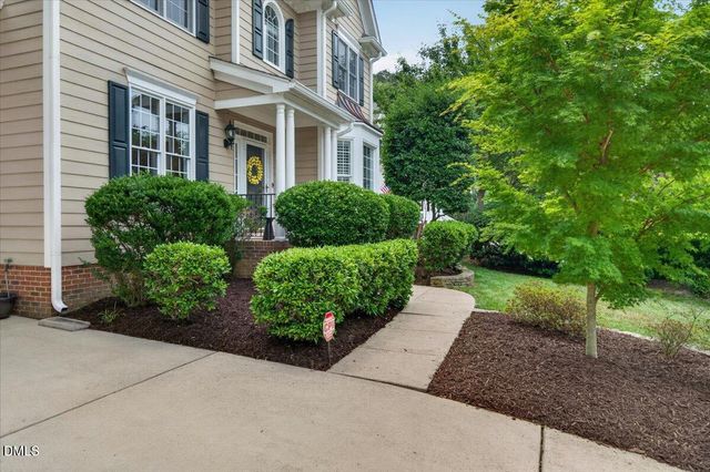 305 Briardale Avenue, Cary, NC 27519