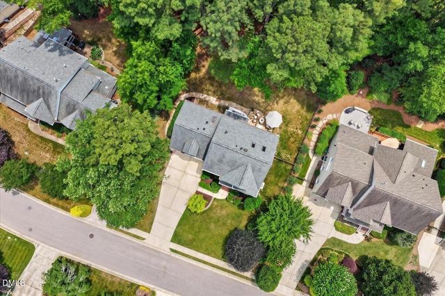 305 Briardale Avenue, Cary, NC 27519