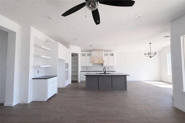 1425 Chloe Cay St, Corpus Christi, TX 78415