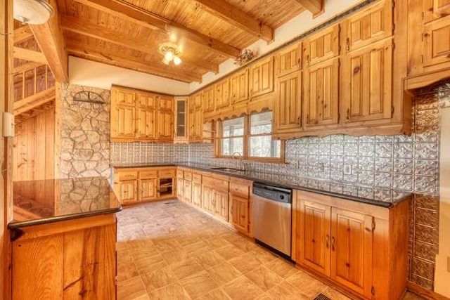 62 Stable Gate Drive, Blairsville, GA 30512