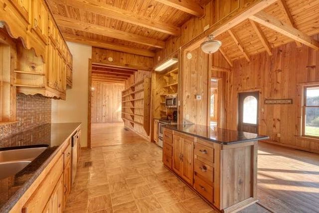 62 Stable Gate Drive, Blairsville, GA 30512