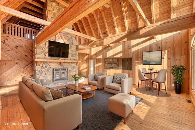 62 Stable Gate Drive, Blairsville, GA 30512