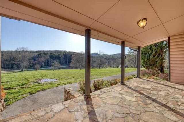 62 Stable Gate Drive, Blairsville, GA 30512