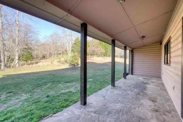 62 Stable Gate Drive, Blairsville, GA 30512