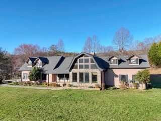 62 Stable Gate Drive, Blairsville, GA 30512