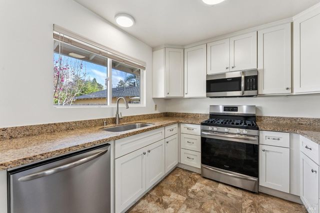 18023 Mulberry Ave, Sonoma, CA 95476