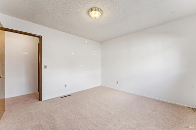 18023 Mulberry Ave, Sonoma, CA 95476