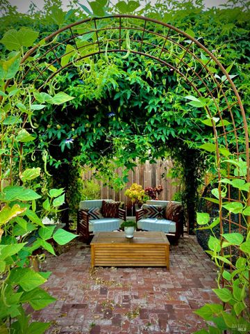 18023 Mulberry Ave, Sonoma, CA 95476