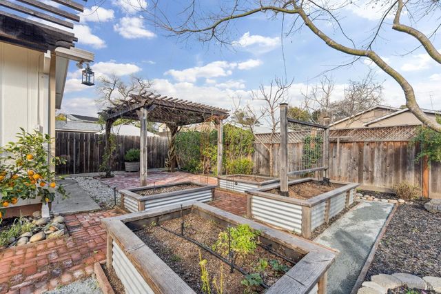 18023 Mulberry Ave, Sonoma, CA 95476