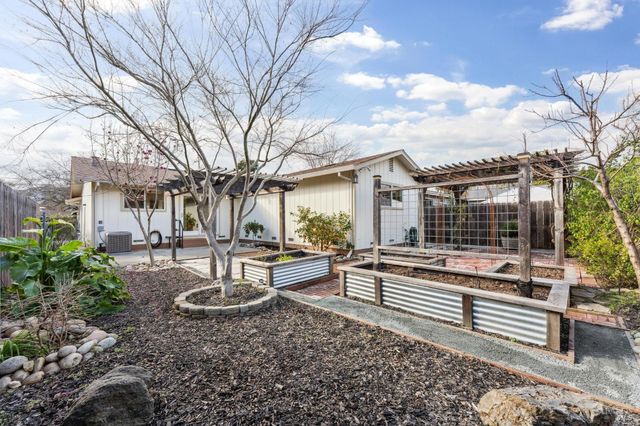 18023 Mulberry Ave, Sonoma, CA 95476