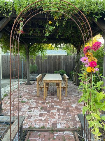 18023 Mulberry Ave, Sonoma, CA 95476