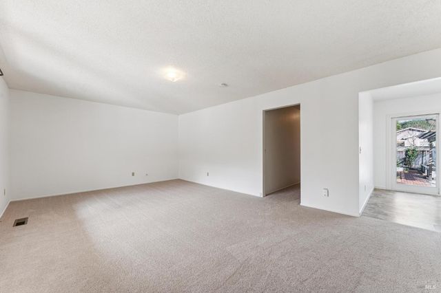 18023 Mulberry Ave, Sonoma, CA 95476