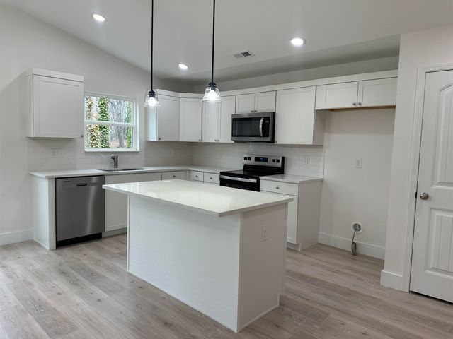 306 Lexington Street, Chesnee, SC 29323