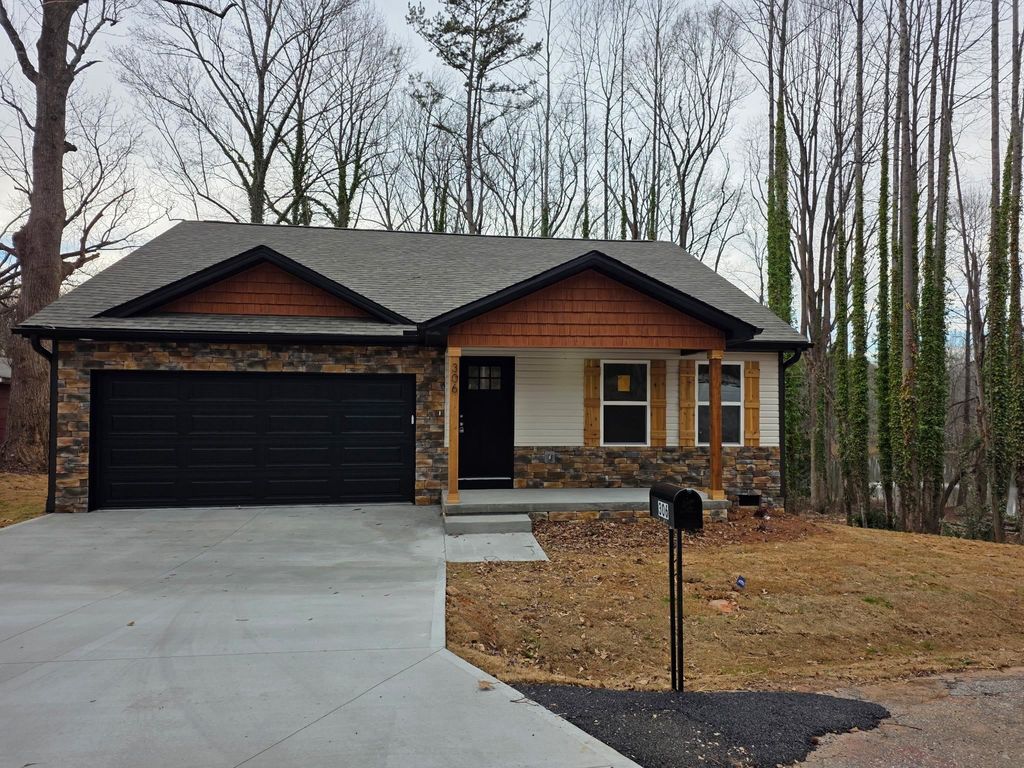 306 Lexington Street, Chesnee, SC 29323