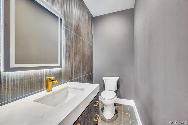2571 Alder Avenue, East Meadow, NY 11554