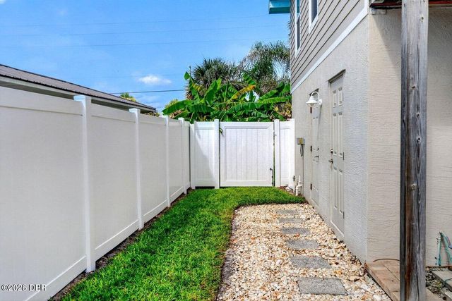 4717 S Atlantic Avenue, New Smyrna Beach, FL 32169