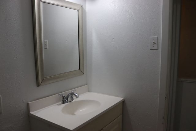 928 S Weatherred Drive, Richardson, TX 75080