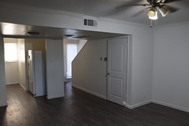 928 S Weatherred Drive, Richardson, TX 75080