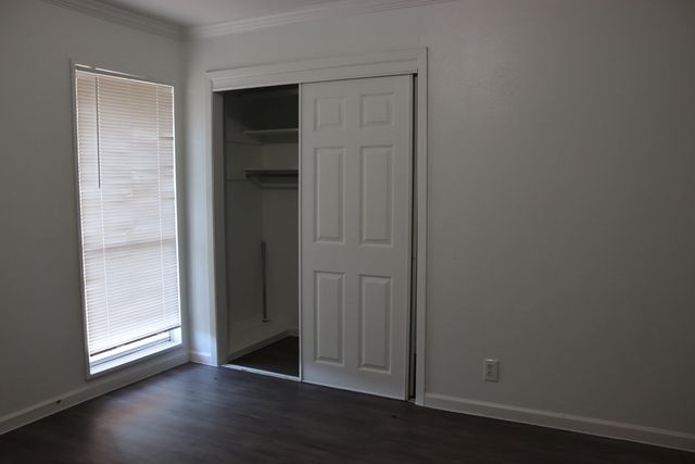 928 S Weatherred Drive, Richardson, TX 75080