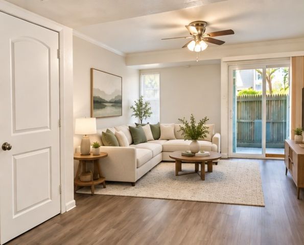 928 S Weatherred Drive, Richardson, TX 75080