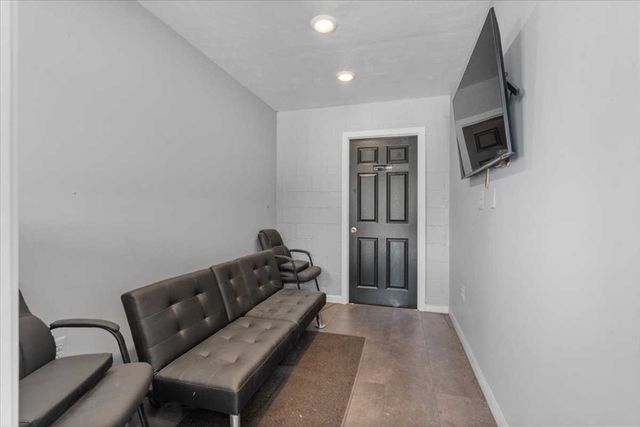 28 Canal Street, Millbury, MA 01527